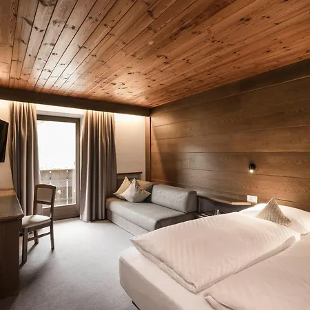 Hotel Onach 2*